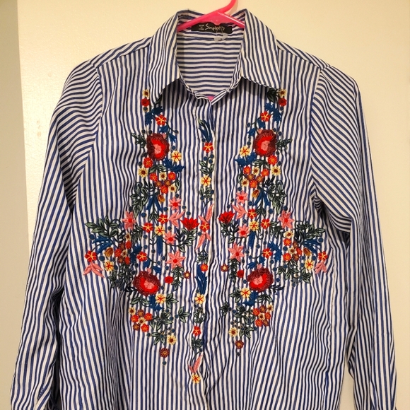 Cute & Colorful with Floral Design - Picture 3 of 6